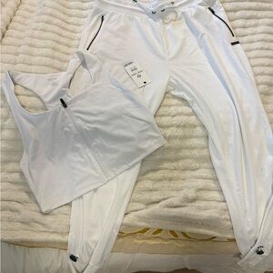 Nine West White Zip-Up Sports Bra (1x) and Joggers (2x) Set